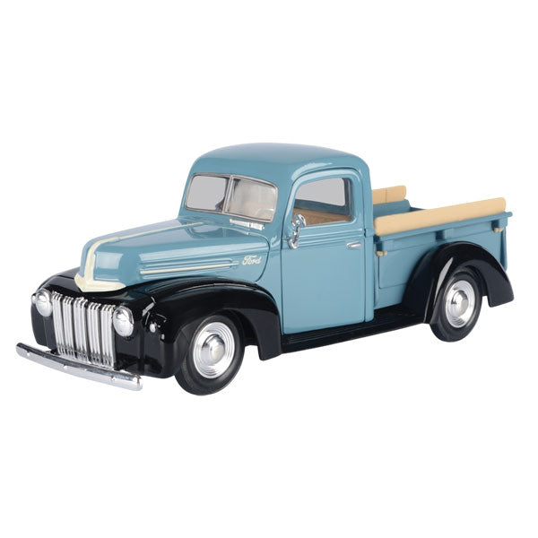 Timeless Legends - 1:24 Scale 1942-47 Ford Pickup [Blue]