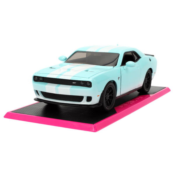 Pink Slips - 1:24 Scale 2015 Dodge Challenger SRT Hellcat Diecast Vehicle