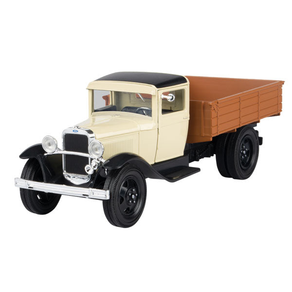 Platinum Collection - 1:24 Scale 1931 Ford Model AA [Cream]