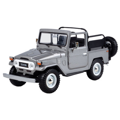 Platinum Collection - 1:24 Scale Toyota FJ 40 (Convertible)