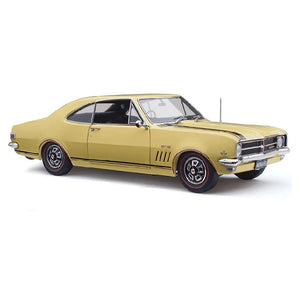 Classic Carlectables 1:18 Holden HK Monaro GTS 327 – Warwick Yellow