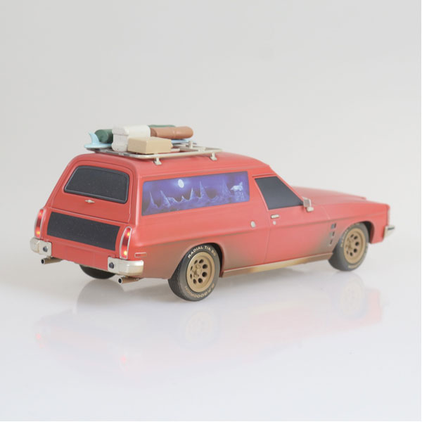 1:24 Max's Dirty Version Holden HJ Panelvan Spectra Rides Light Up - Plastic